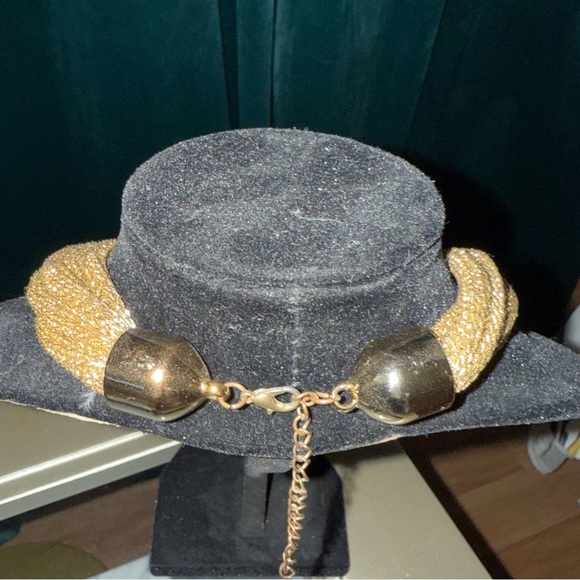 Bib Statement Necklace - Picture 3 of 3